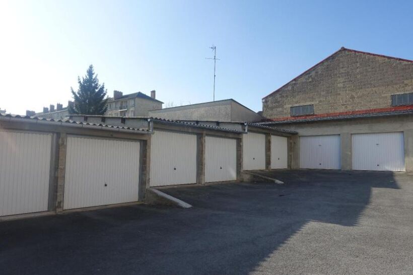 Garage - 